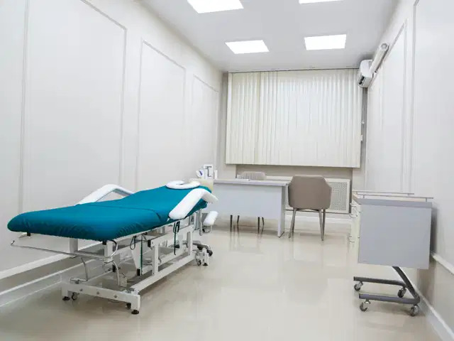 Healthcare Services Business with Expansion Capacity in Paris, France