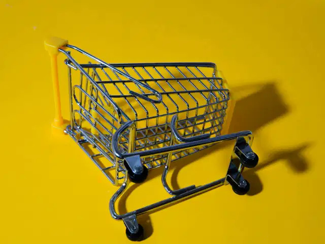 Retail Store Network with Revenue Upside